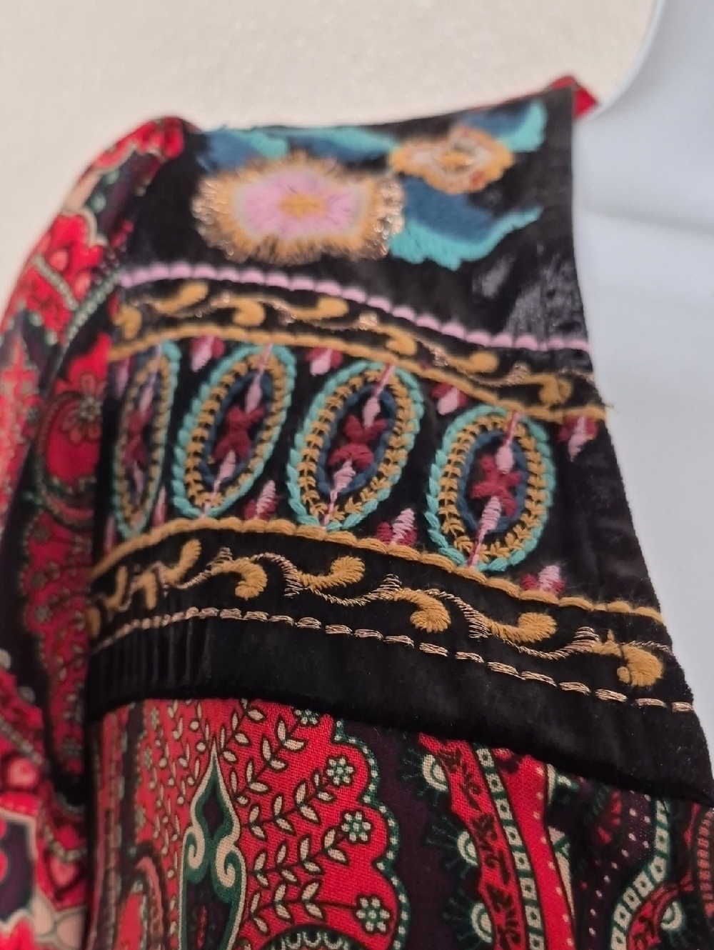 Zara Red Paisley Mini Dress with Black Accents - Picture 4 of 11